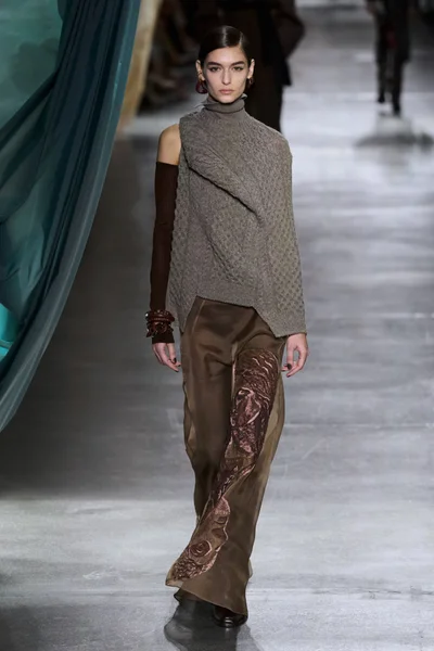 Look 47